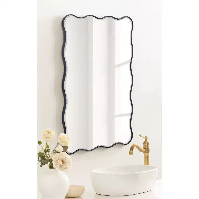 Miroir rectangulaire festonné Viona 24"X36" bleu marine