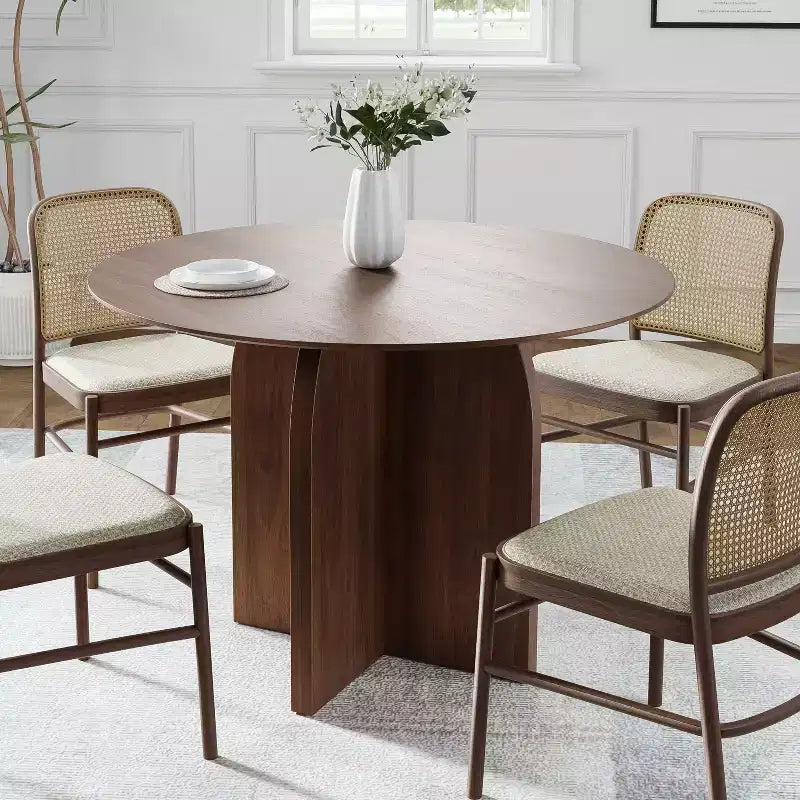 Table à manger ronde en bois massif de 106,7 cm avec finition noyer et pieds arqués élégants pour salles à manger et cuisines modernes