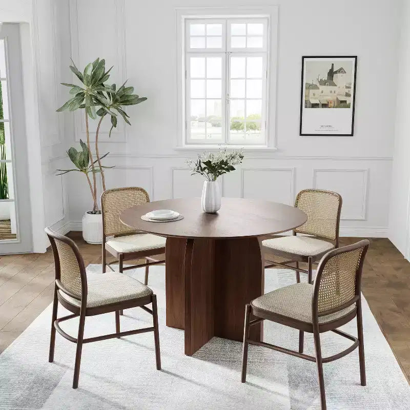 Table à manger ronde en bois massif de 106,7 cm avec finition noyer et pieds arqués élégants pour salles à manger et cuisines modernes
