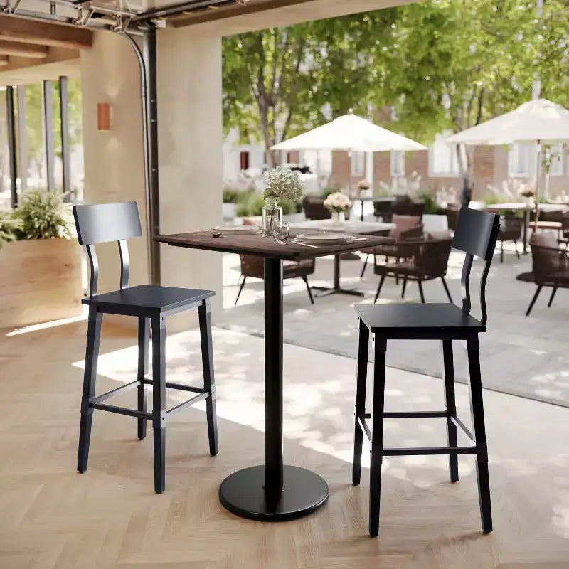Table Acadia avec technologie HPL et piètement hauteur de bar