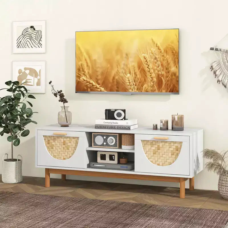 Meuble TV pour téléviseurs 55 pouces avec 2 tiroirs et façades en bambou tressé, pieds en bois massif, blanc